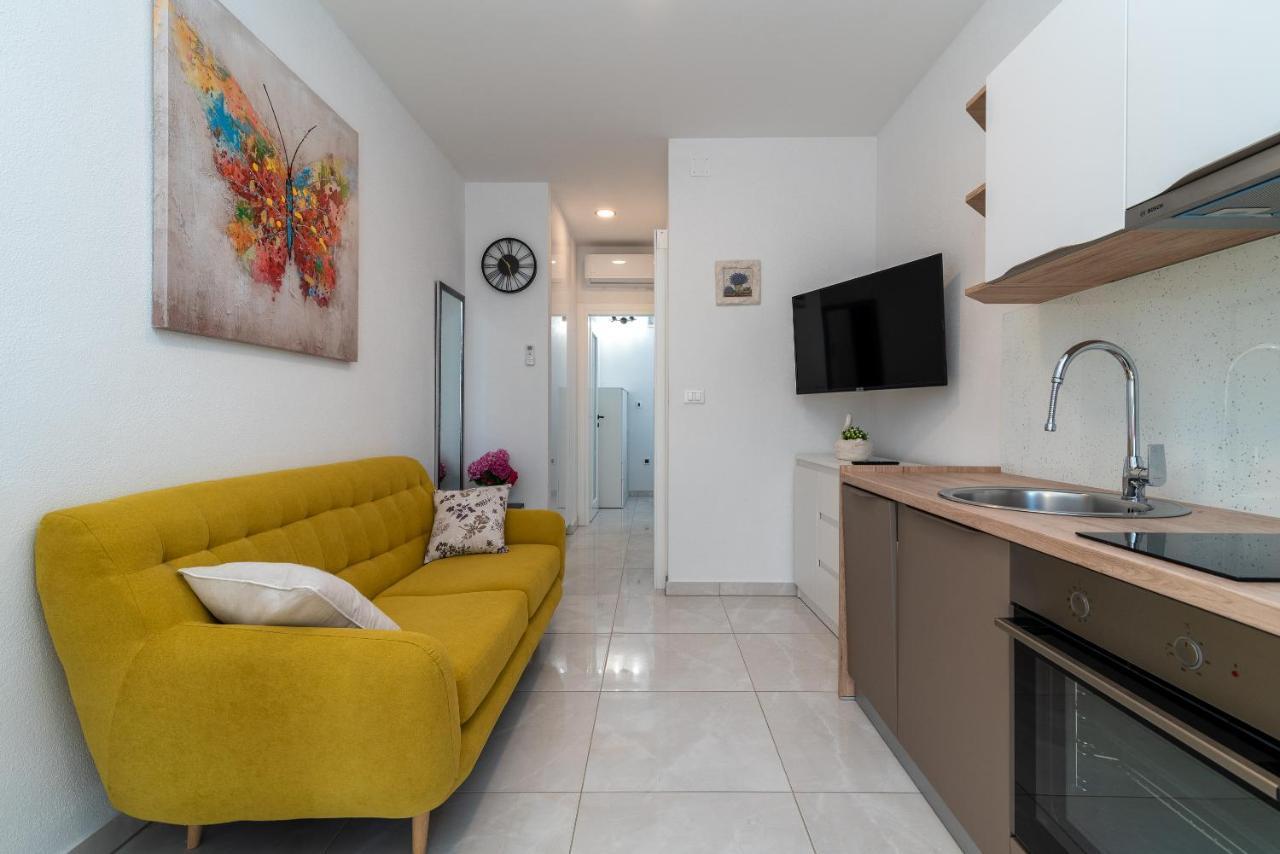 Apartment Leo Трогир Екстериор снимка
