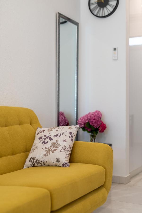 Apartment Leo Трогир Екстериор снимка