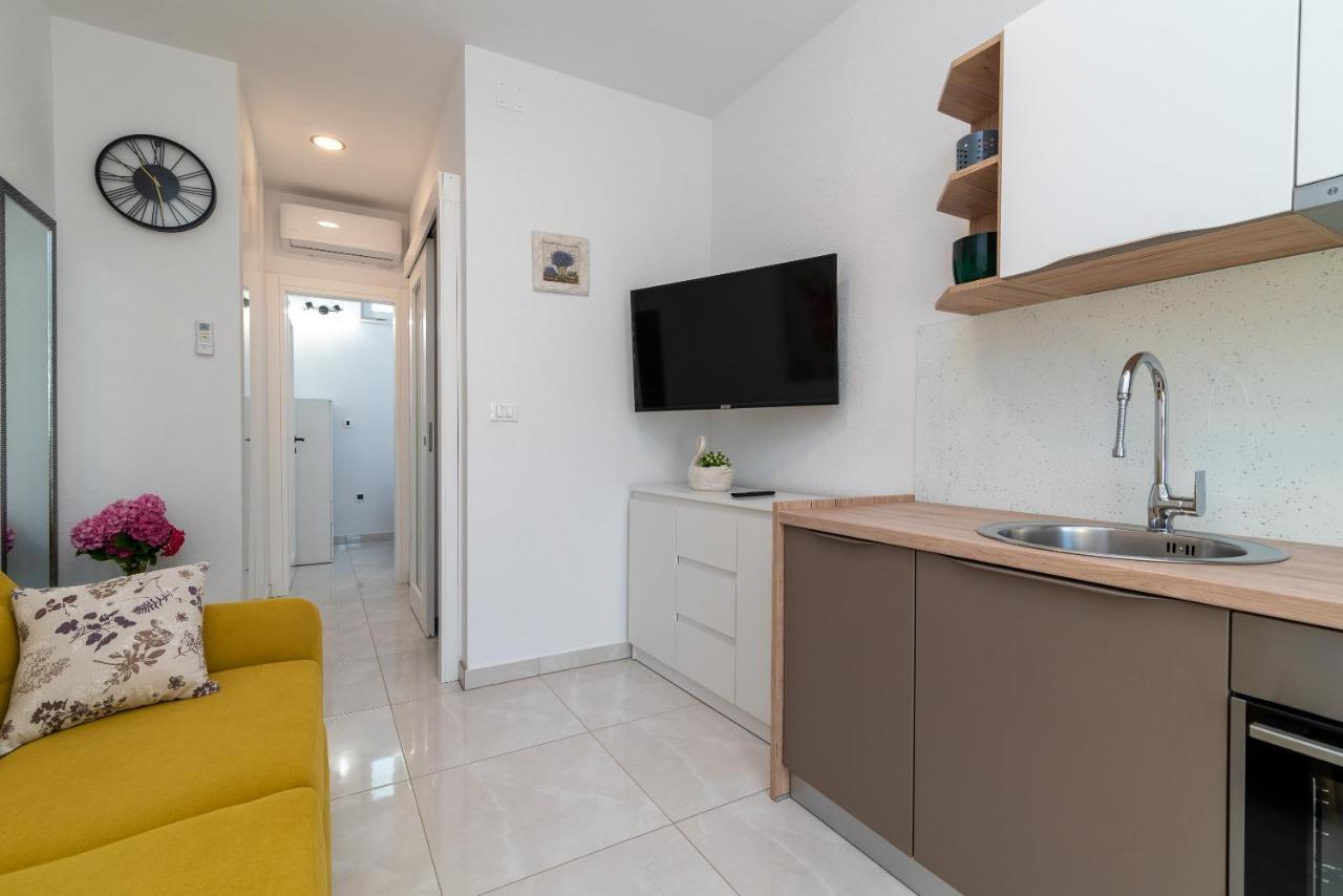 Apartment Leo Трогир Екстериор снимка